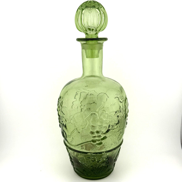 VTG MCM Green Glass Wine Decanter Embossed Grapes Vines Leaves and Stopper - Picture 3 of 8